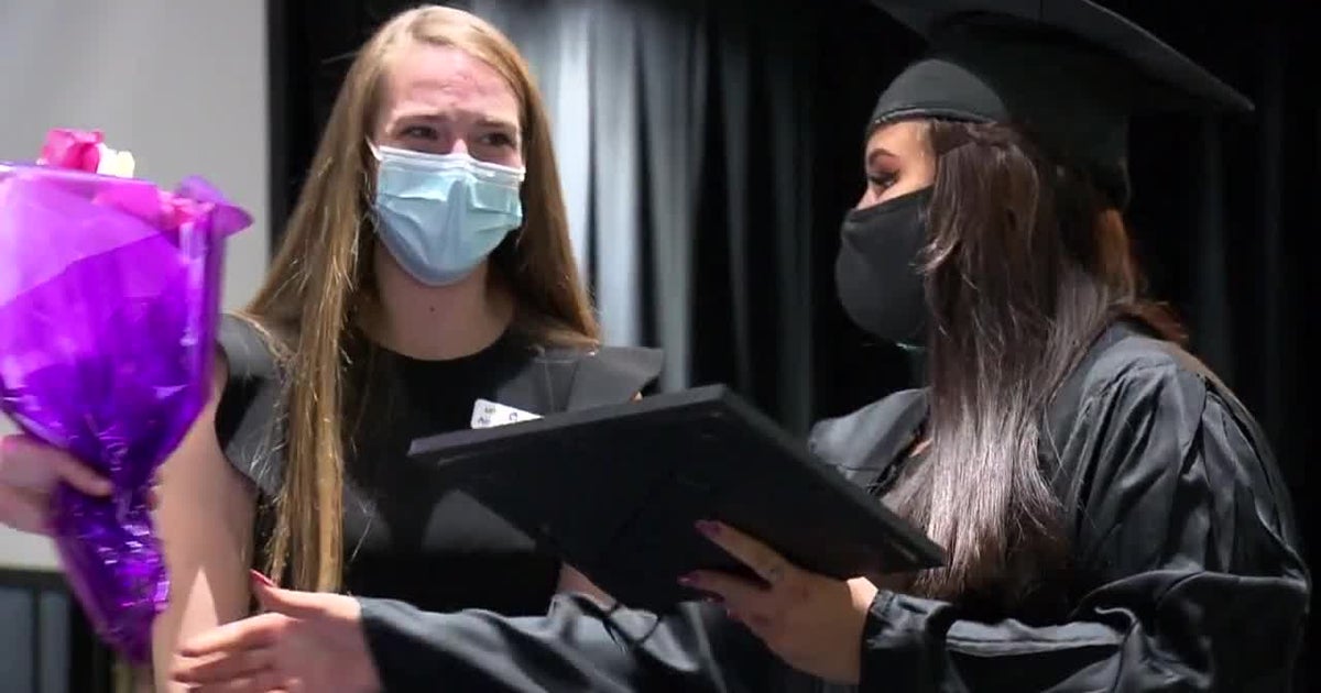 Hope House Helps Teen Moms Graduate From High School CBS Colorado