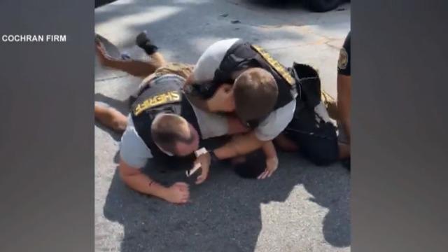 cbsn-fusion-georgia-sheriffs-deputy-fired-for-beating-black-man-during-traffic-stop-thumbnail-546237-640x360.jpg 