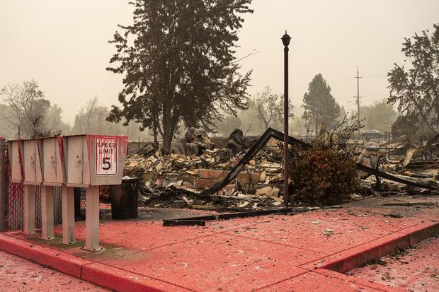 Wildfires In Oregon Force Mass Evacuations And Threaten Hundreds Of Structures 