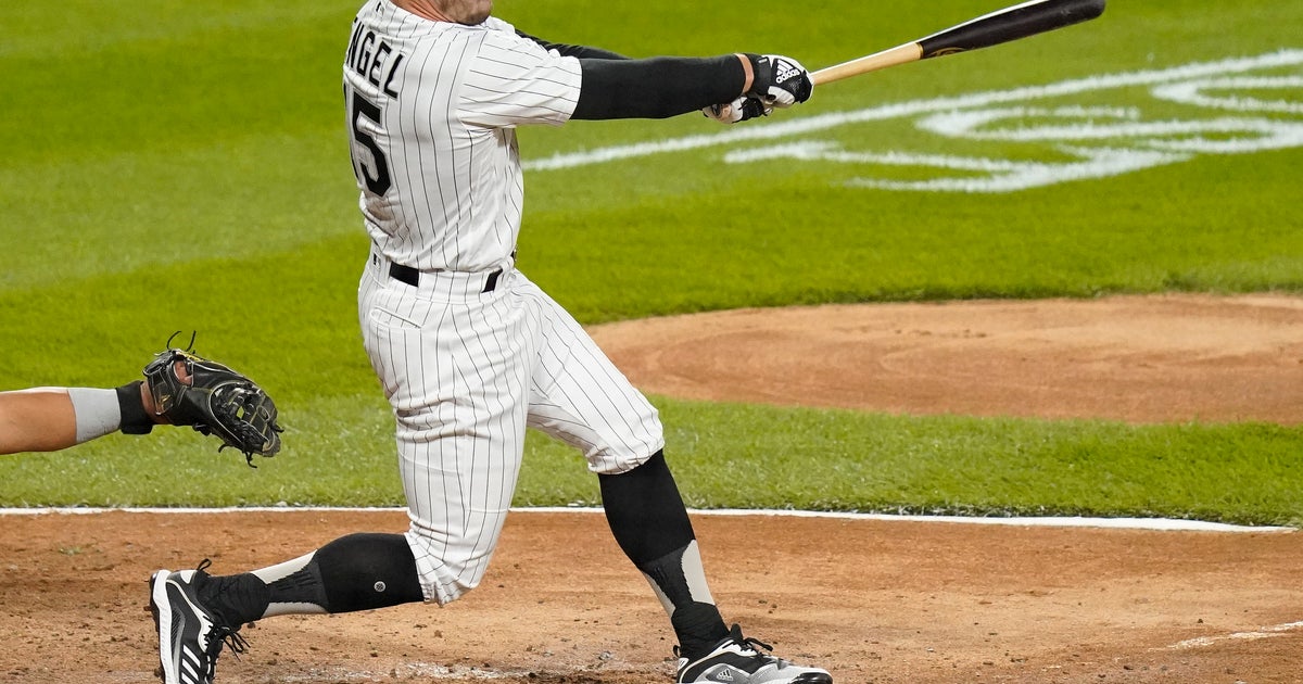 Engel Gets Big Hit As White Sox Top Twins - CBS Chicago