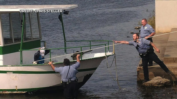 Man Steals Houseboat On Mississippi River Off Nicollet Island 