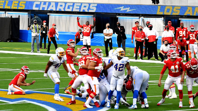 Butker good from 58 in OT, Chiefs survive Herbert's LA debut