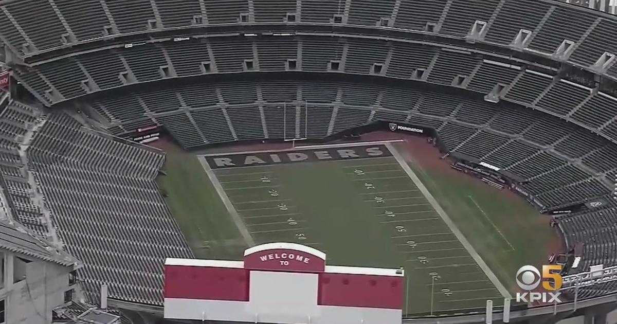 Oakland Raiders want new 50,000 seat stadium, can't afford it 