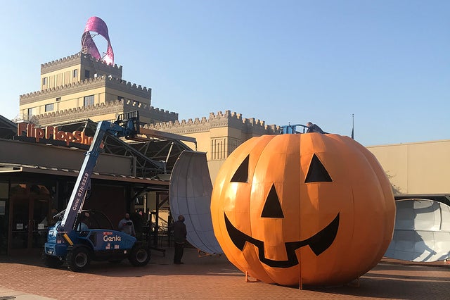 Citadel Outlets Dresses Up For Halloween With Giant Steel Pumpkin