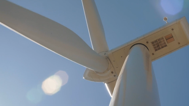 Cheyenne-Ridge-Wind-Farm-3-from-Xcel-vid.png 