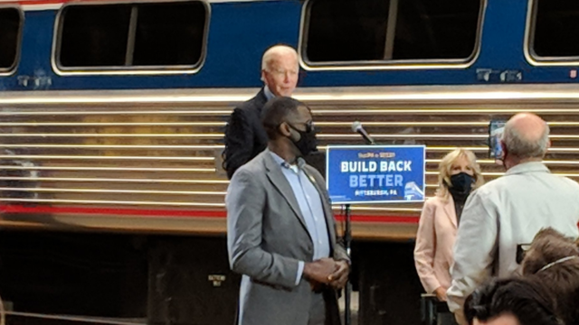 biden-pittsburgh-train-station.png 