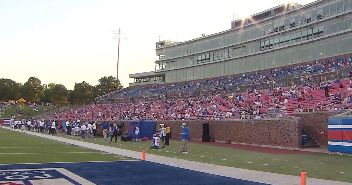 Entire SMU Student Section Cleared Out During Football Game For Not  Following COVID-19 Guidelines - CBS Texas