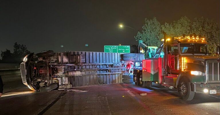 Big Rig Overturns Along Highway 101 In South San Jose - CBS San Francisco