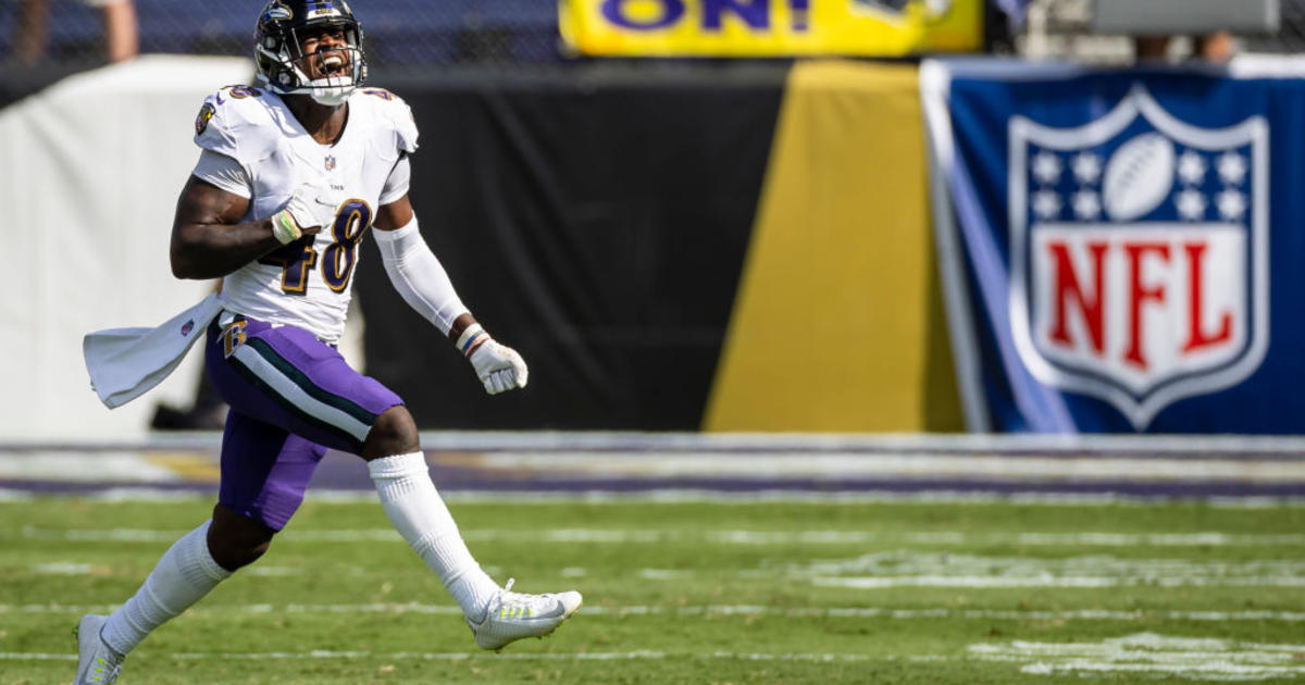 Patrick Queen Baltimore Ravens Unsigned Prepares for Defensive Play Photograph