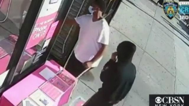 cellphone-store-robbery-suspects.jpg 