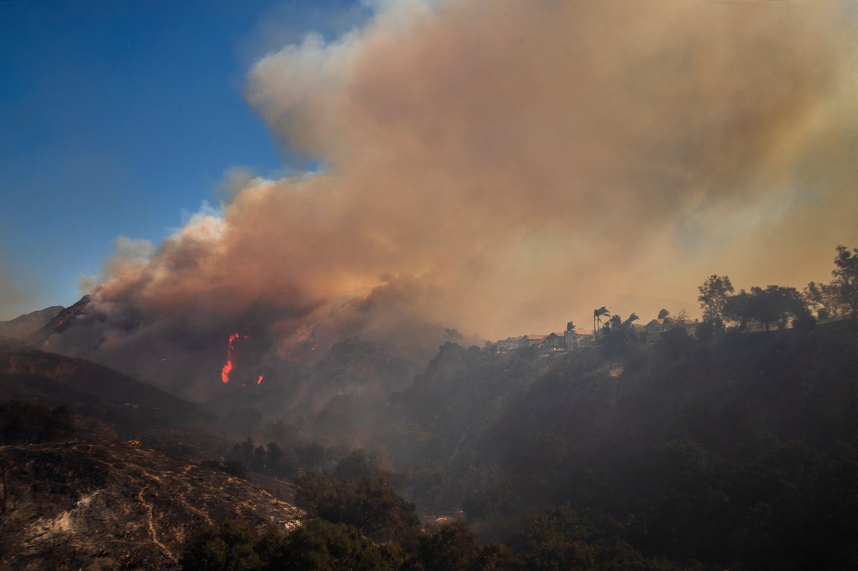 Silverado Fire: Containment Jumps To 32%, Some Residents Allowed To ...