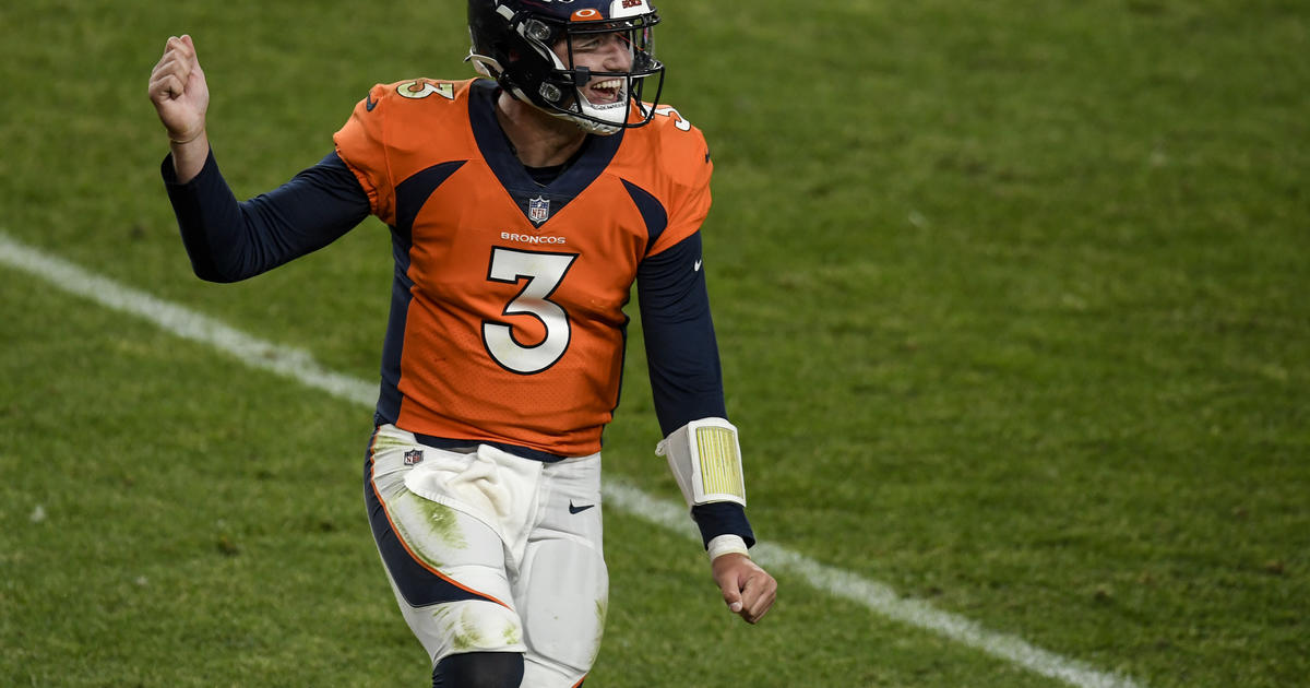 Denver Broncos quarterback Drew Lock takes part in drills at an NFL  football training camp at team headquarters Saturday, July 31, 2021, in  Englewood, Colo. (AP Photo/David Zalubowski Stock Photo - Alamy