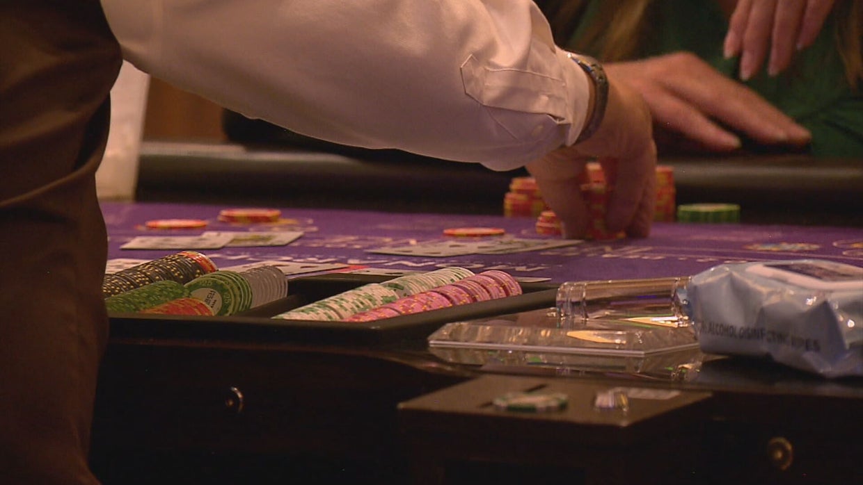 CASINO VOTES 6PKG.transfer_frame_972 
