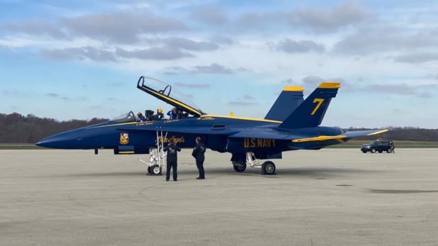 blue-angels-advance-team.png 