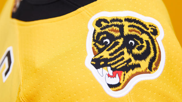 Bruins Share Throwback Logo For Winter Classic Jerseys - CBS Boston