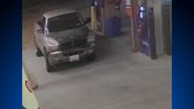 Exxon Burglary suspect car 
