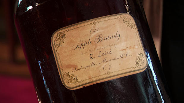 apple-brandy-bottle-620.jpg 