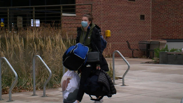 University-of-Minnesota-Student-Leaving-for-Thanksgiving.jpg 