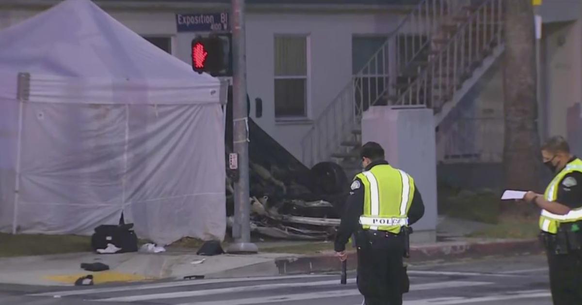 Man Killed In West Adams Rollover Wreck Driver Flees Scene Cbs Los Angeles 