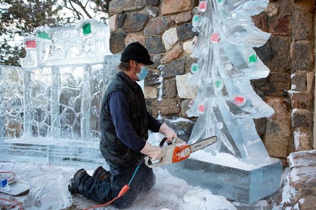 Evergreen Ice Carving 
