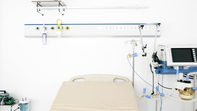 hospital-bed.jpg 