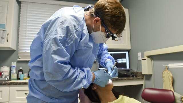 cbsn-fusion-pandemic-stress-causing-dental-problems-nationwide-thumbnail-602884-640x360.jpg 