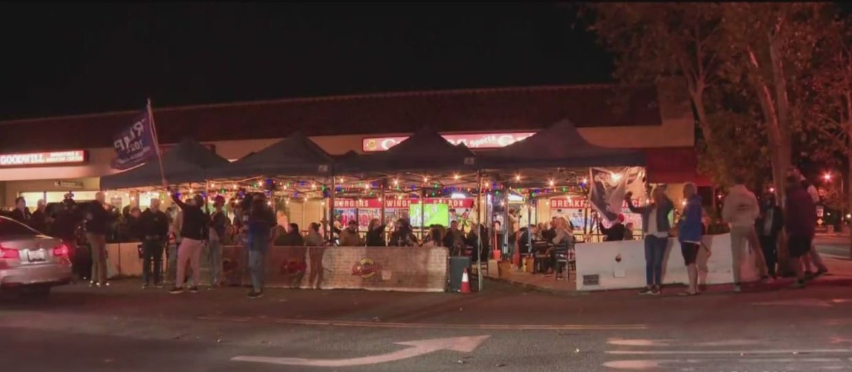 Customers Dine At Popular Agoura Hills Sports Bar In Defiance Of Health Order 