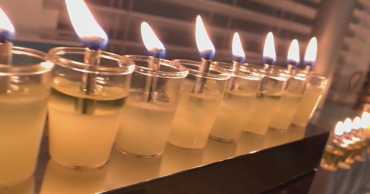 When is Hanukkah this year? Celebrate the Jewish miracle CBS Chicago