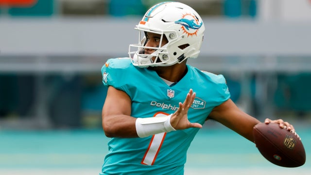 tua-tagovailoa-dolphins-1-1.jpg 