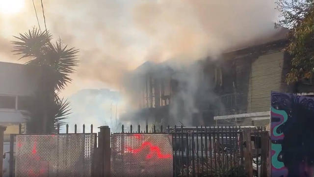 West-Oakland-fire.jpg 