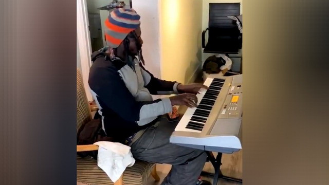 piano-man.png 