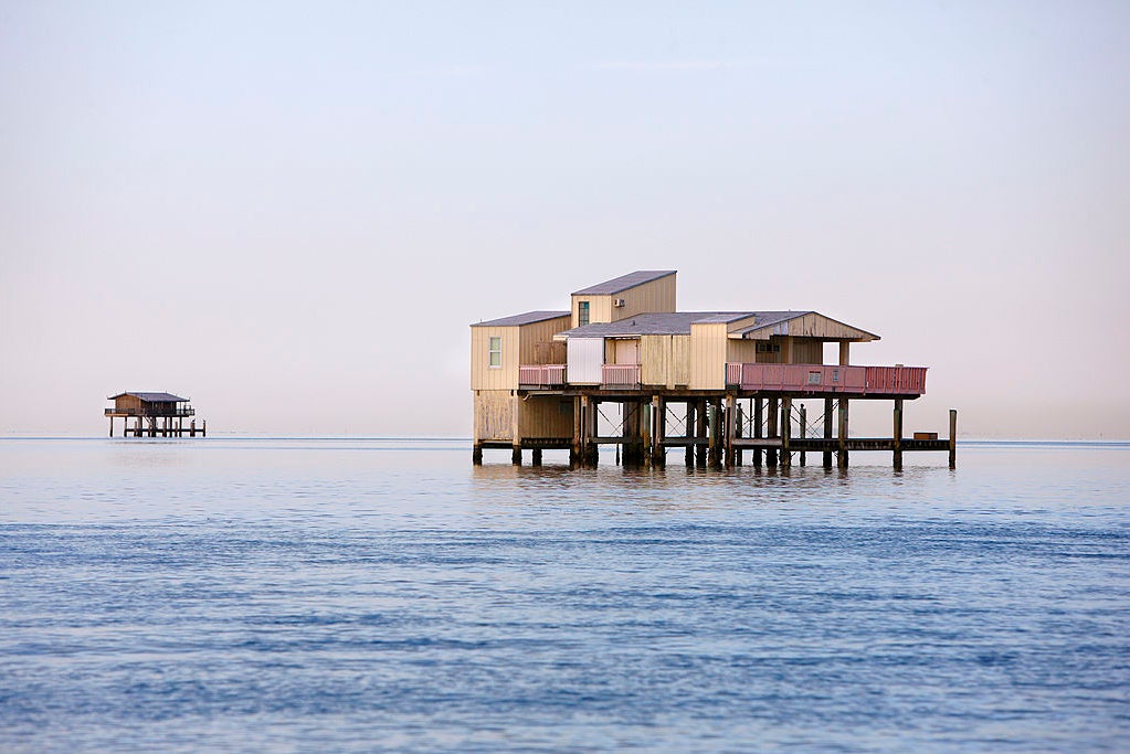 One Of Seven Remaining Iconic Stiltsville Homes Goes Up In Flames CBS