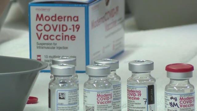 moderna_covid-19_vaccine_011421.jpg 