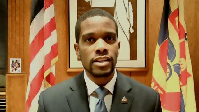 cbsn-fusion-st-paul-mayor-melvin-carter-says-city-on-high-alert-for-potential-unrest-thumbnail-628106-640x360.jpg 