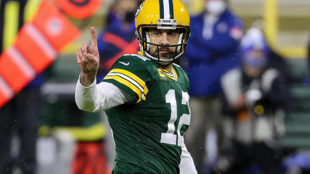 Rodgers, Packers beat Rams 32-18 to reach NFC title game