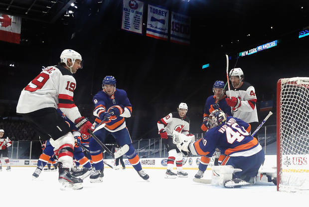 New Jersey Devils v New York Islanders 