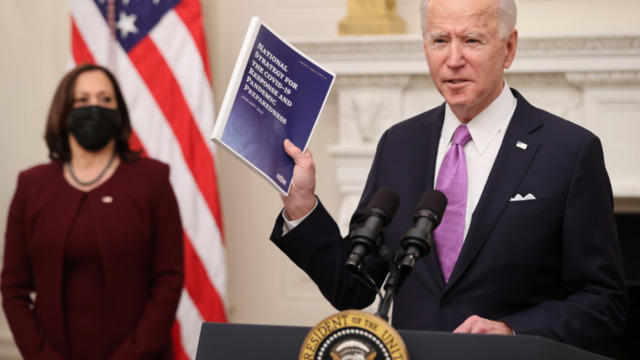 cbsn-fusion-biden-signing-more-executive-orders-aimed-at-stabilizing-economy-amid-pandemic-thumbnail-631422-640x360.jpg 