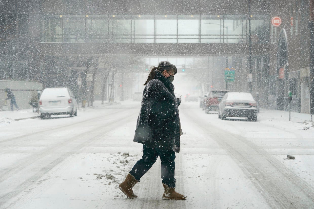 Major winter storm threatens Midwest with heavy snow - CBS News