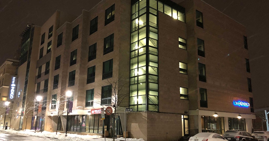 Indianapolis Man Suing Hotel Indigo Over Bed Bugs - CBS Pittsburgh
