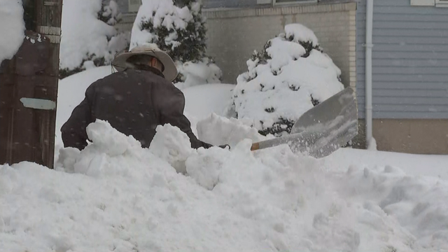 Petrillo-5p-PKG-Allentown-Snow-020221_frame_2326.png 
