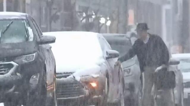 cbsn-fusion-northeast-gears-up-for-winter-storm-as-dangerous-wind-chills-hit-the-midwest-thumbnail-640929-640x360.jpg 