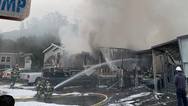 novato-mobile-home-fire-novato-fd-photo2.jpg 