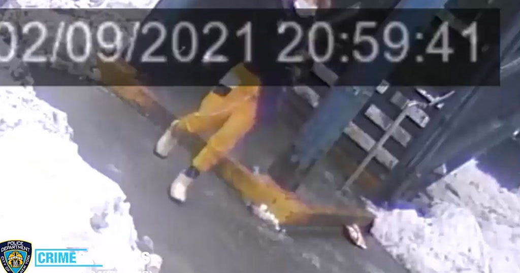 Police Say Woman, 54, Shoved Onto Subway Tracks In The Bronx - CBS New York