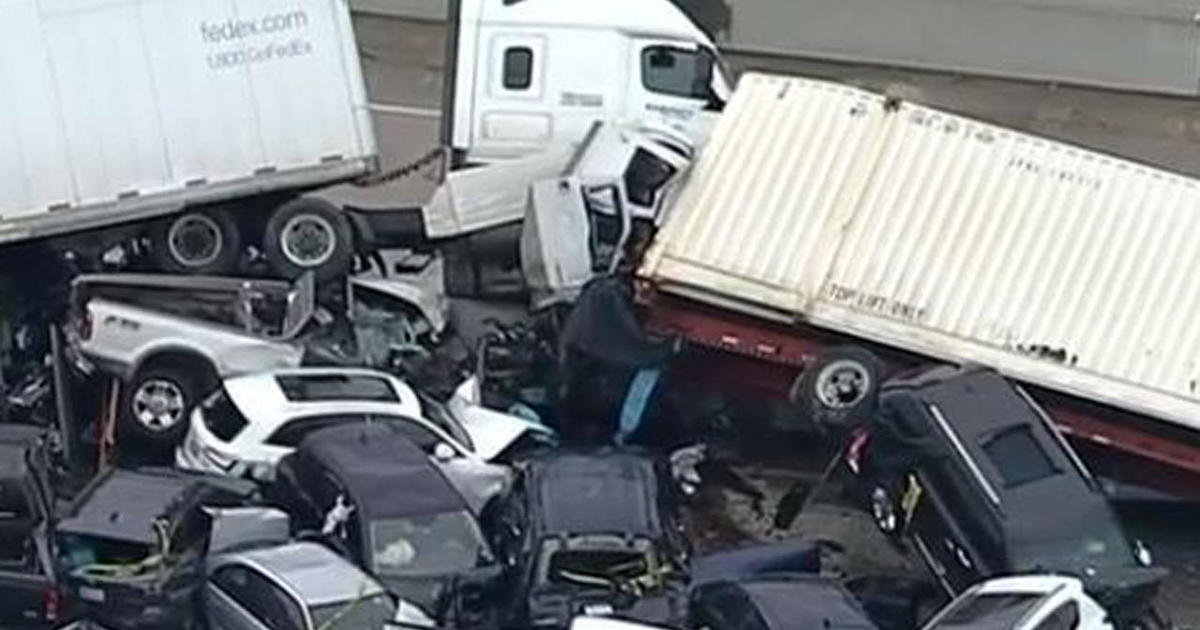At least 6 killed in massive car pileup in Texas that left drivers