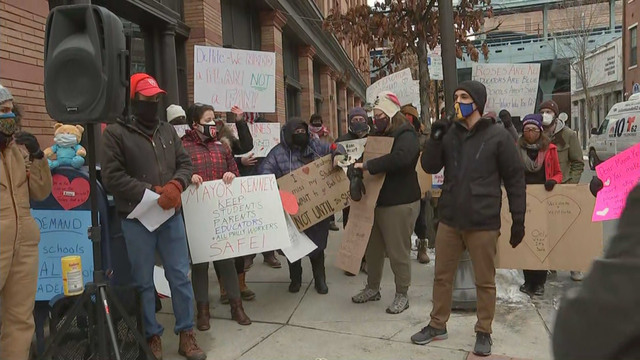 philadelphia-teachers-protest.png 