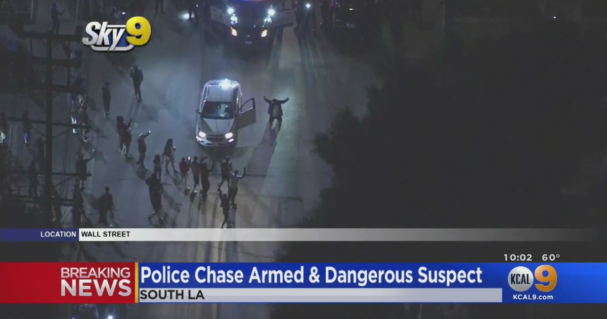 Crowd Gathers, Driver Arrested After Pursuit Ends In South LA - CBS Los ...