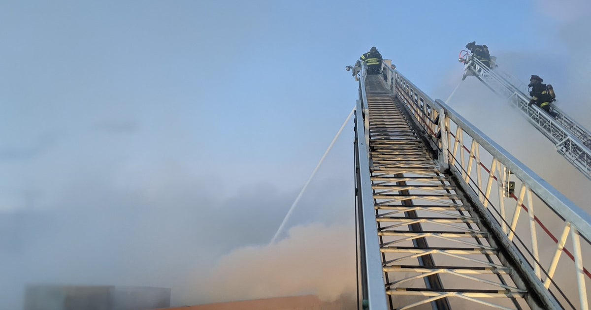 Smoke Billows From 2-Alarm Warehouse Fire In Denver - CBS Colorado