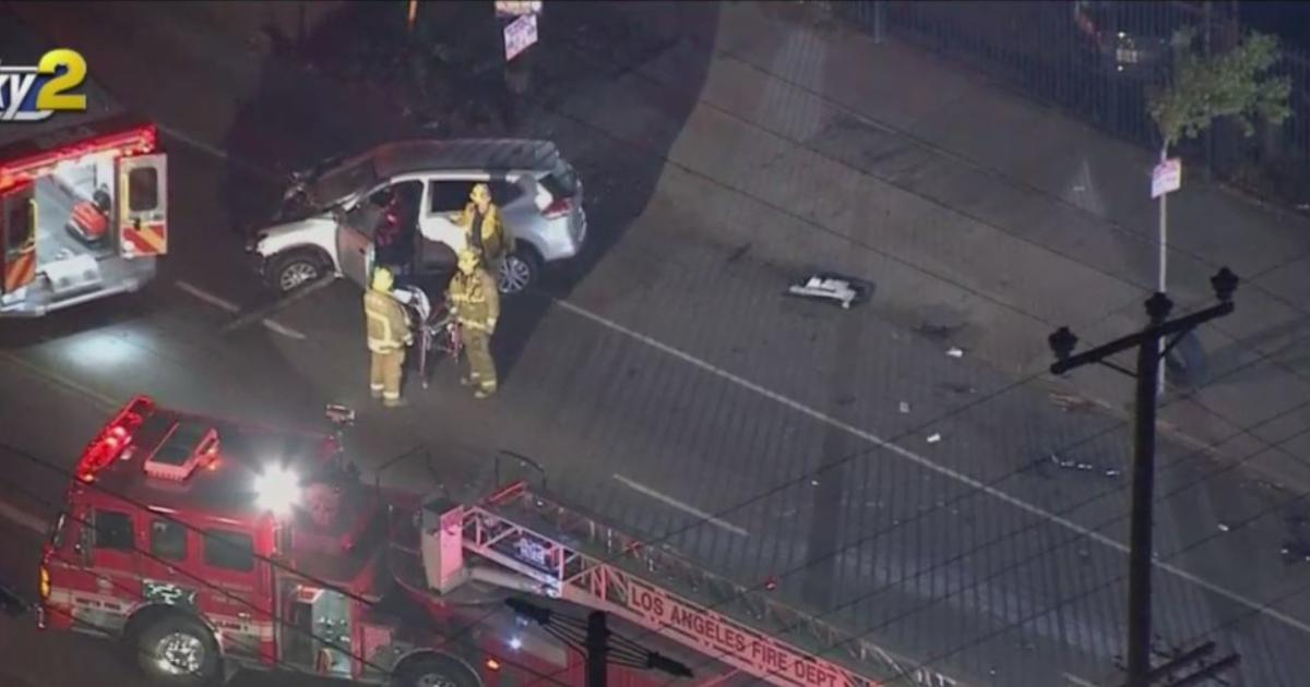 2 People Killed, 3 Critically Hurt In Violent South LA Collision - CBS ...
