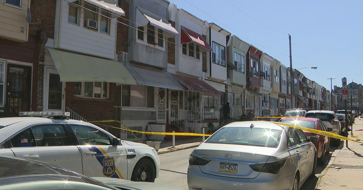Philadelphia Police 27YearOld Man Fighting For His Life After Shot