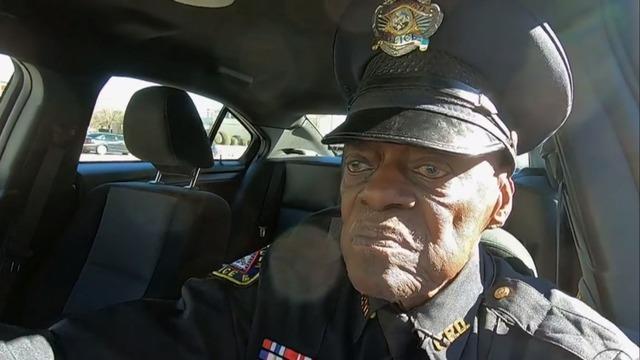 cbsn-fusion-lc-buckshot-smith-91-year-old-cop-no-plans-to-retire-thumbnail-664460-640x360.jpg 